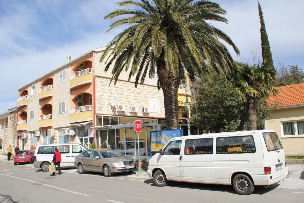 טרפאניי Guest House Katic מראה חיצוני תמונה